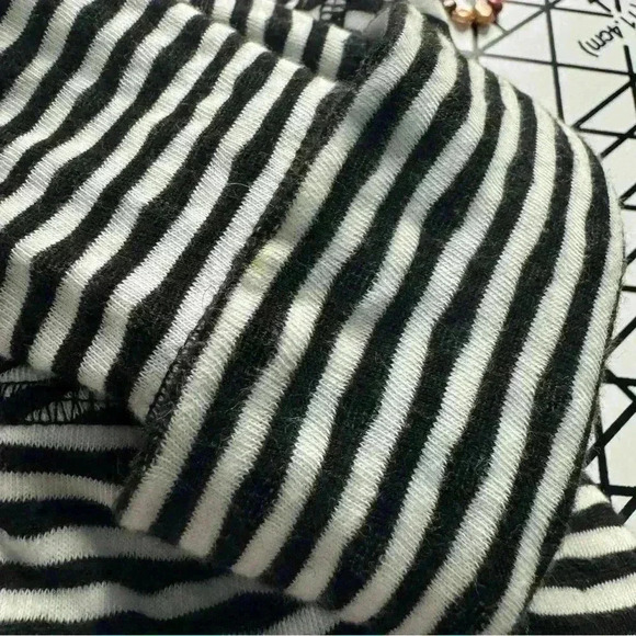 Chico’s Zenergy Size 1 M Asymmetrical Women’s Striped Cardigan Long Sleeves - Picture 9 of 11